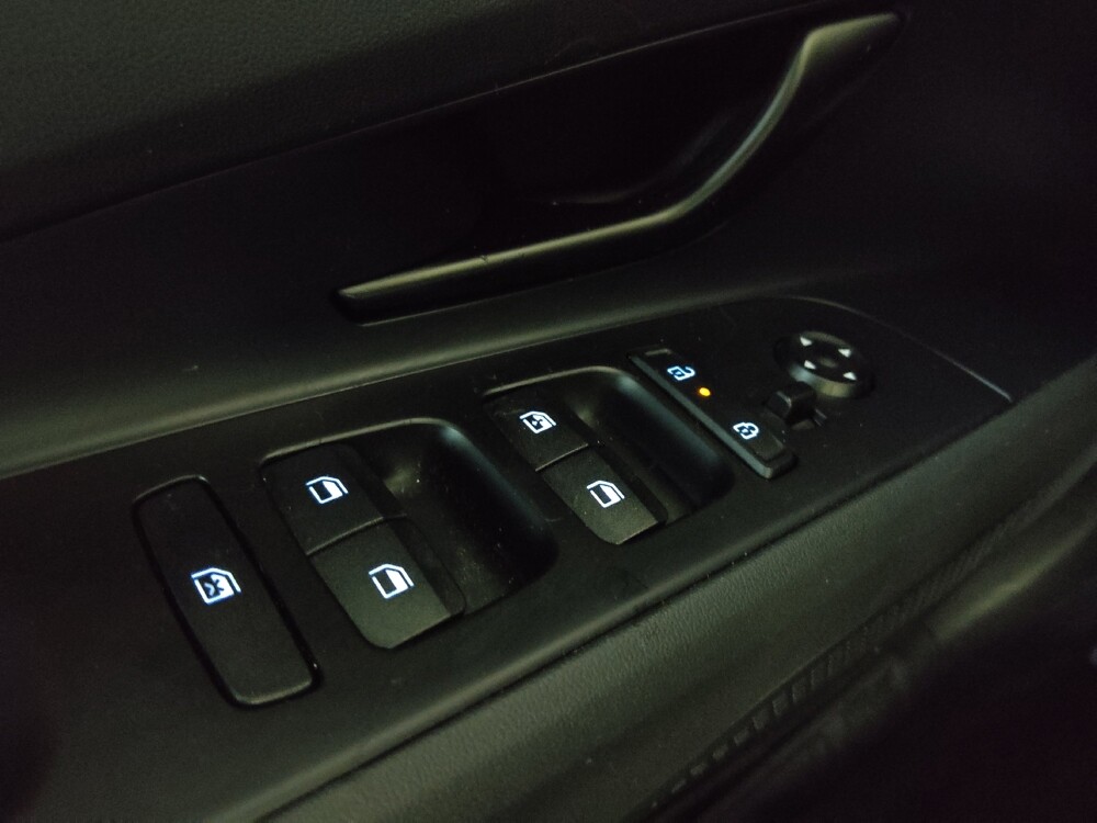 2025 Hyundai Elantra in Duluth, GA 30096 - 18143297 27