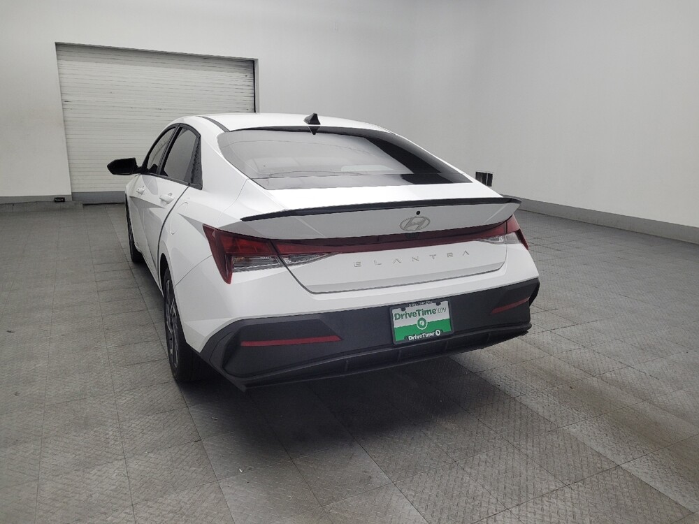 2025 Hyundai Elantra in Duluth, GA 30096 - 18143297 5