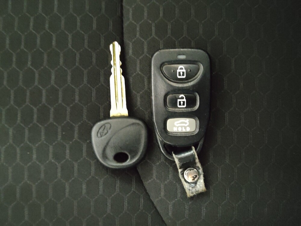 2020 Hyundai Elantra in Morrow, GA 30260 - 18143299 32