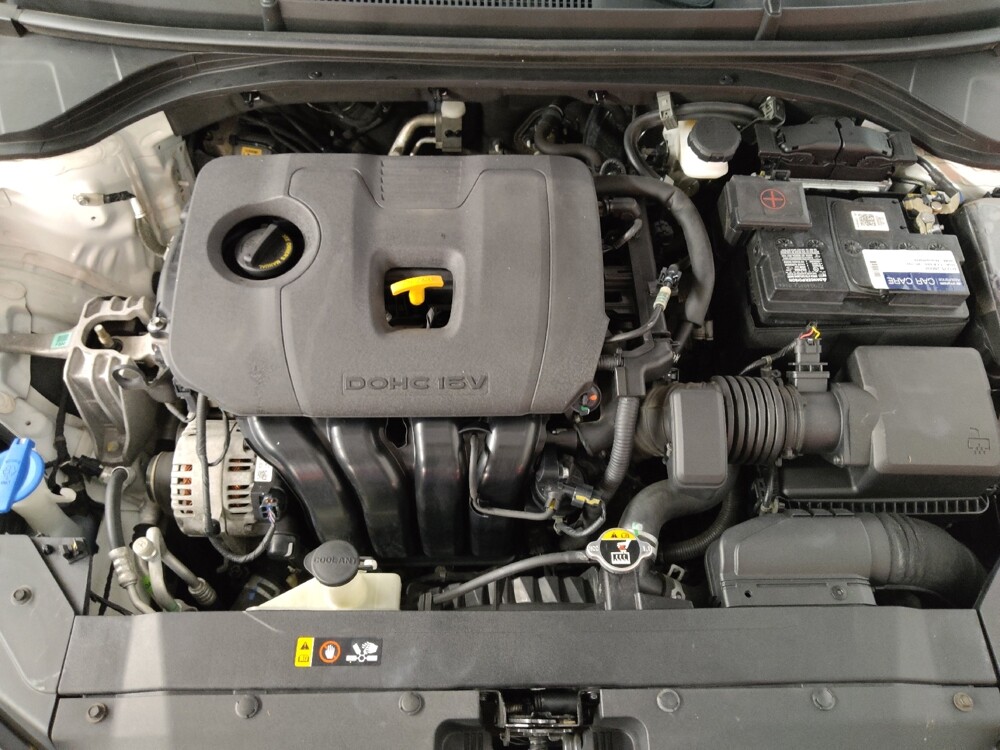 2020 Hyundai Elantra in Morrow, GA 30260 - 18143299 30
