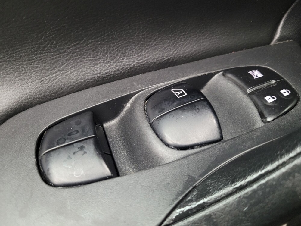 2017 Nissan Altima in Memphis, TN 38115 - 18143300 27