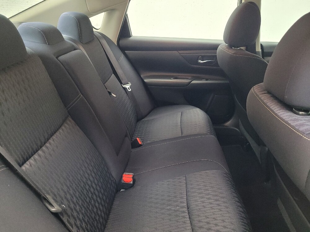 2017 Nissan Altima in Memphis, TN 38115 - 18143300 19