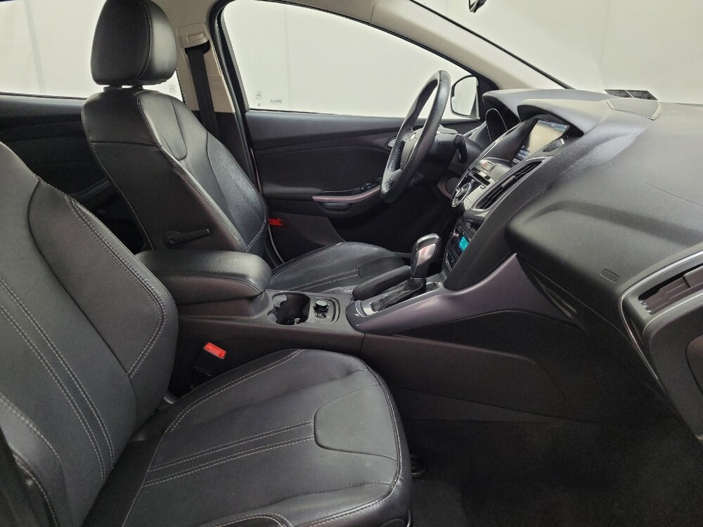 2014 Ford Focus in Langhorne, PA 19047 - 18143304 21
