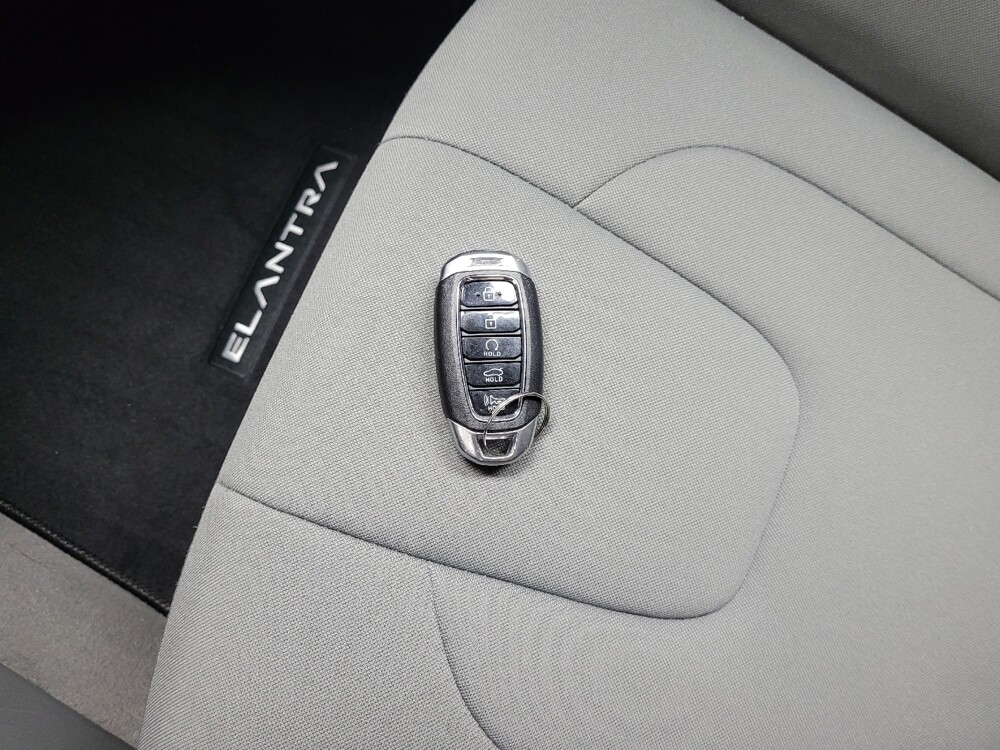 2023 Hyundai Elantra in Langhorne, PA 19047 - 18143307 32