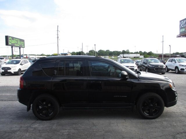 2017 Jeep Compass in Oak Grove, MO 64075 - 18143310 4