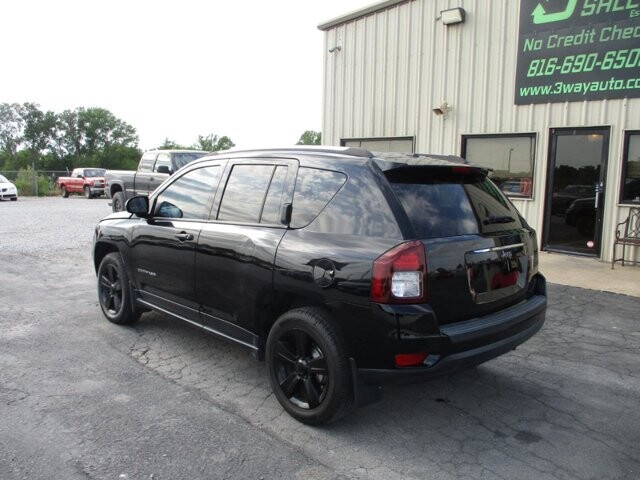 2017 Jeep Compass in Oak Grove, MO 64075 - 18143310 7