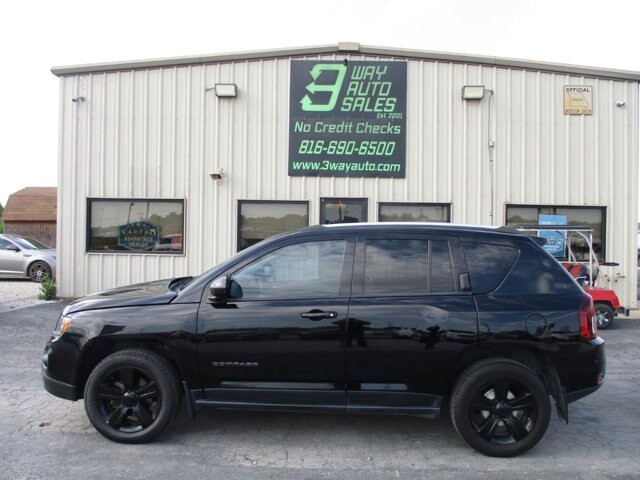 2017 Jeep Compass in Oak Grove, MO 64075 - 18143310 8