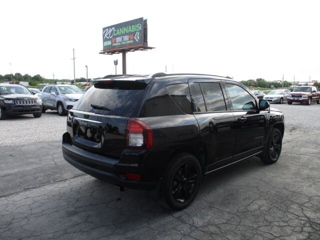 2017 Jeep Compass in Oak Grove, MO 64075 - 18143310 5