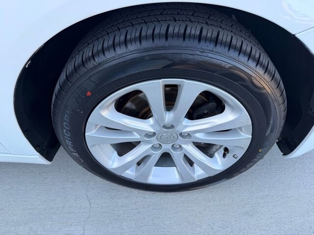 2016 Chrysler 200 in Knoxville, TN 37920 - 18143312 25