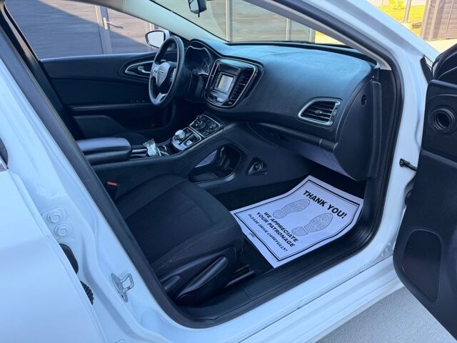 2016 Chrysler 200 in Knoxville, TN 37920 - 18143312 17