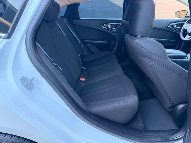 2016 Chrysler 200 in Knoxville, TN 37920 - 18143312 15
