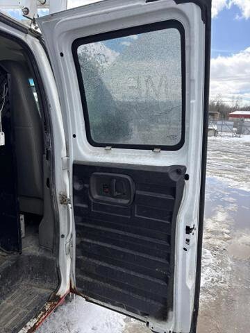 2011 Chevrolet Express 2500 in Blauvelt, NY 10913 - 18143316 21
