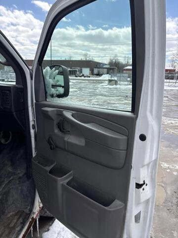 2011 Chevrolet Express 2500 in Blauvelt, NY 10913 - 18143316 23