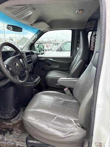 2011 Chevrolet Express 2500 in Blauvelt, NY 10913 - 18143316 11