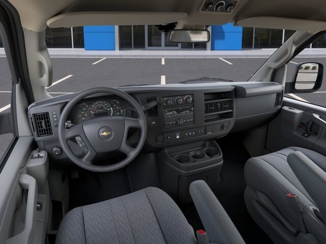 2026 Chevrolet Express 2500 in Burlington, WI 53105 - 18143327 18