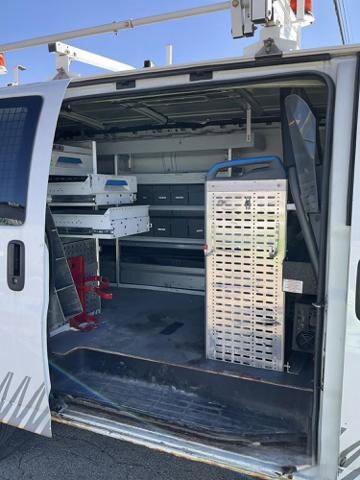 2013 Chevrolet Express 3500 in Blauvelt, NY 10913 - 18143344 16