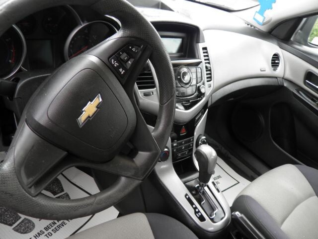 2012 Chevrolet Cruze in Barton, MD 21521 - 18143346 3