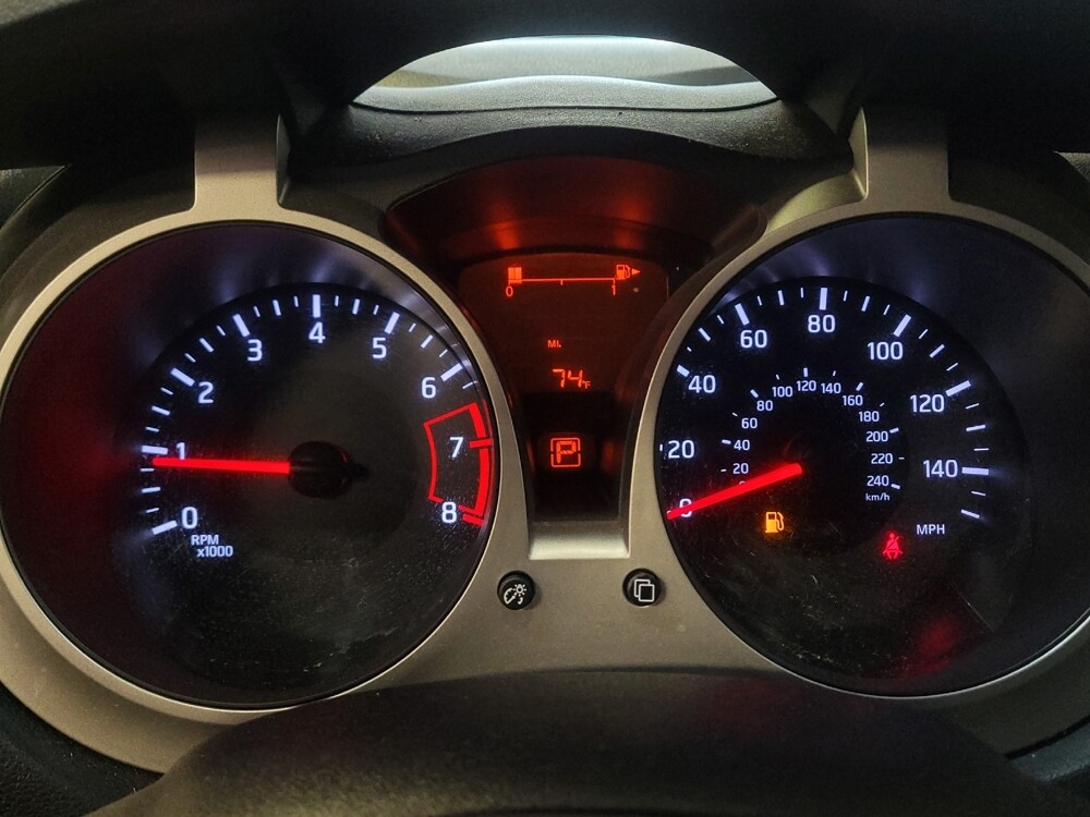 2016 Nissan Juke in Fresno, CA 93726 - 18143354 23