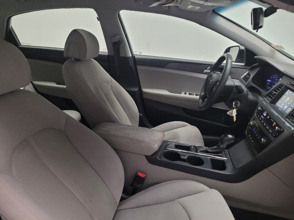2016 Hyundai Sonata in Sacramento, CA 95821 - 18143355 21