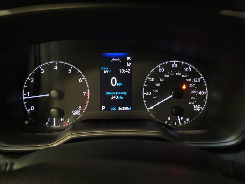 2024 Toyota Corolla in Downey, CA 90241 - 18143364 23