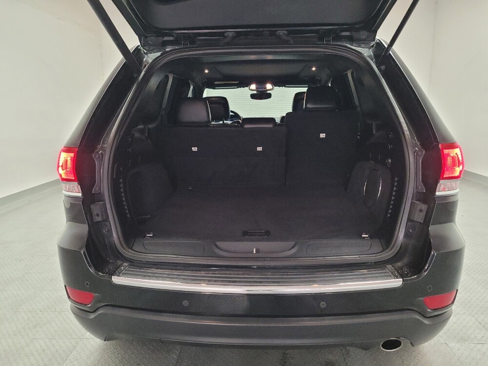 2020 Jeep Grand Cherokee in Riverside, CA 92504 - 18143374 29