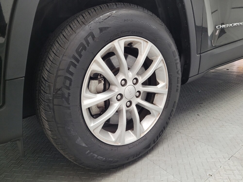 2019 Jeep Cherokee in Sacramento, CA 95821 - 18143380 31