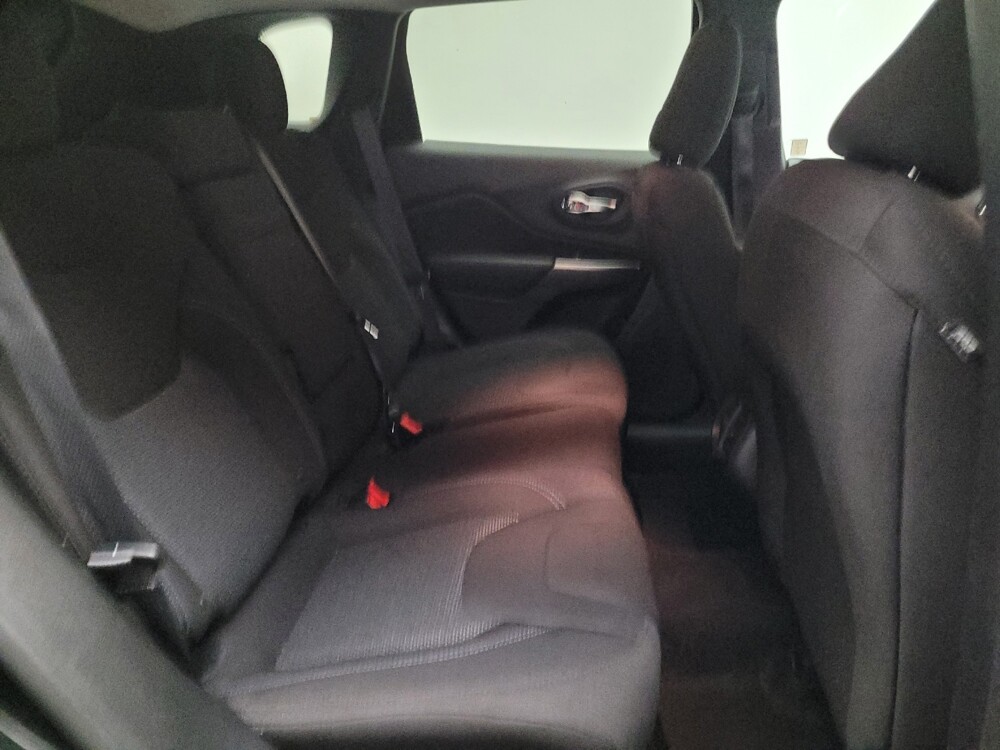 2019 Jeep Cherokee in Sacramento, CA 95821 - 18143380 19