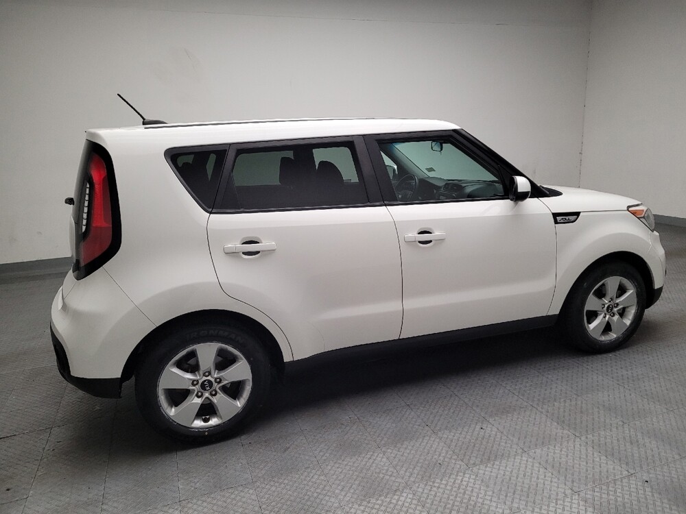 2019 Kia Soul in Downey, CA 90241 - 18143381 10