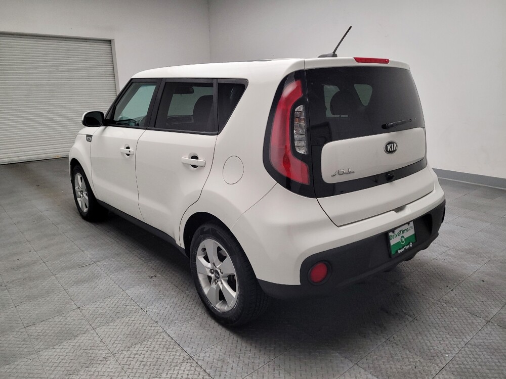 2019 Kia Soul in Downey, CA 90241 - 18143381 5