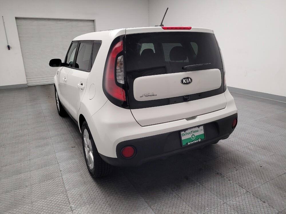 2019 Kia Soul in Downey, CA 90241 - 18143381 6