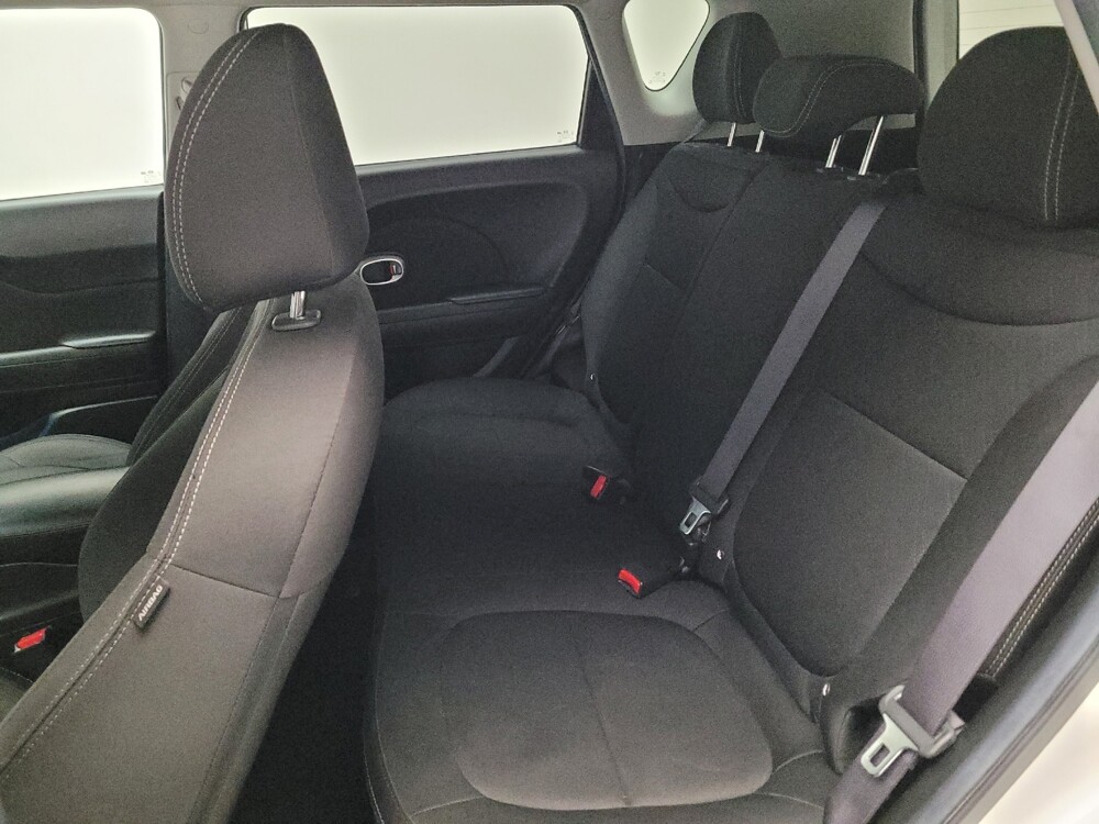 2019 Kia Soul in Downey, CA 90241 - 18143381 18