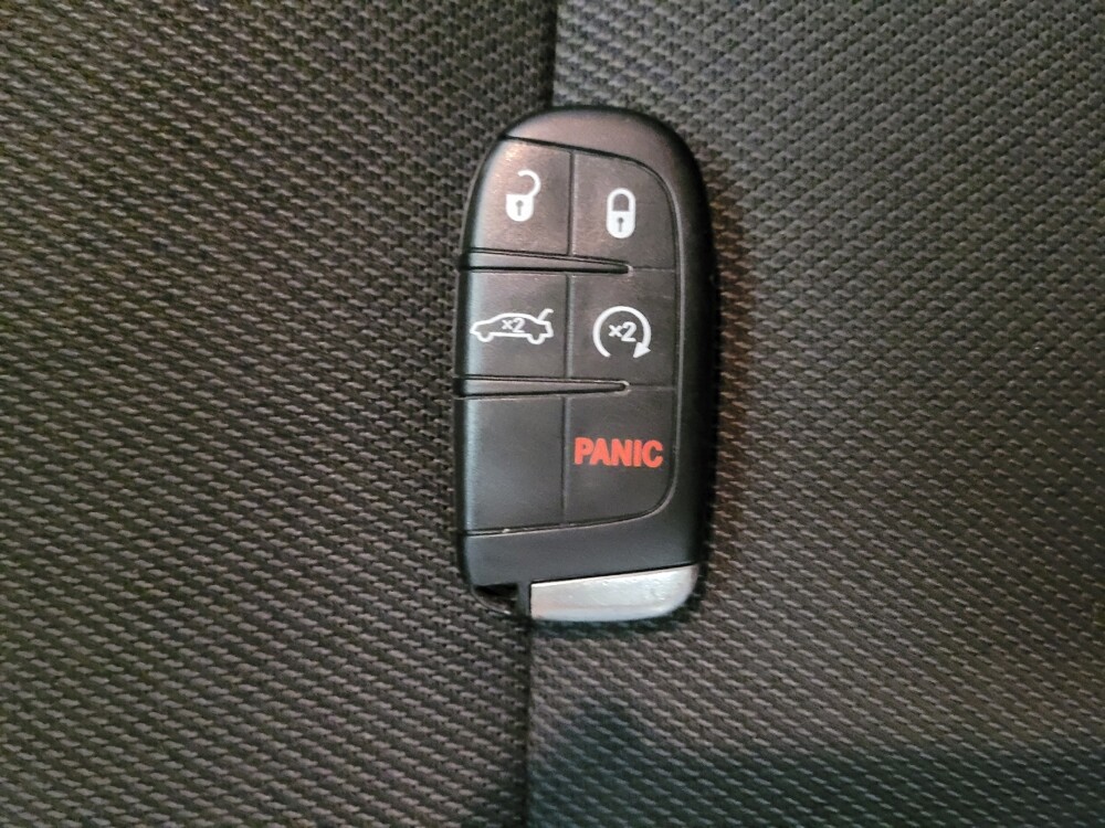 2015 Dodge Charger in Torrance, CA 90504 - 18143382 32