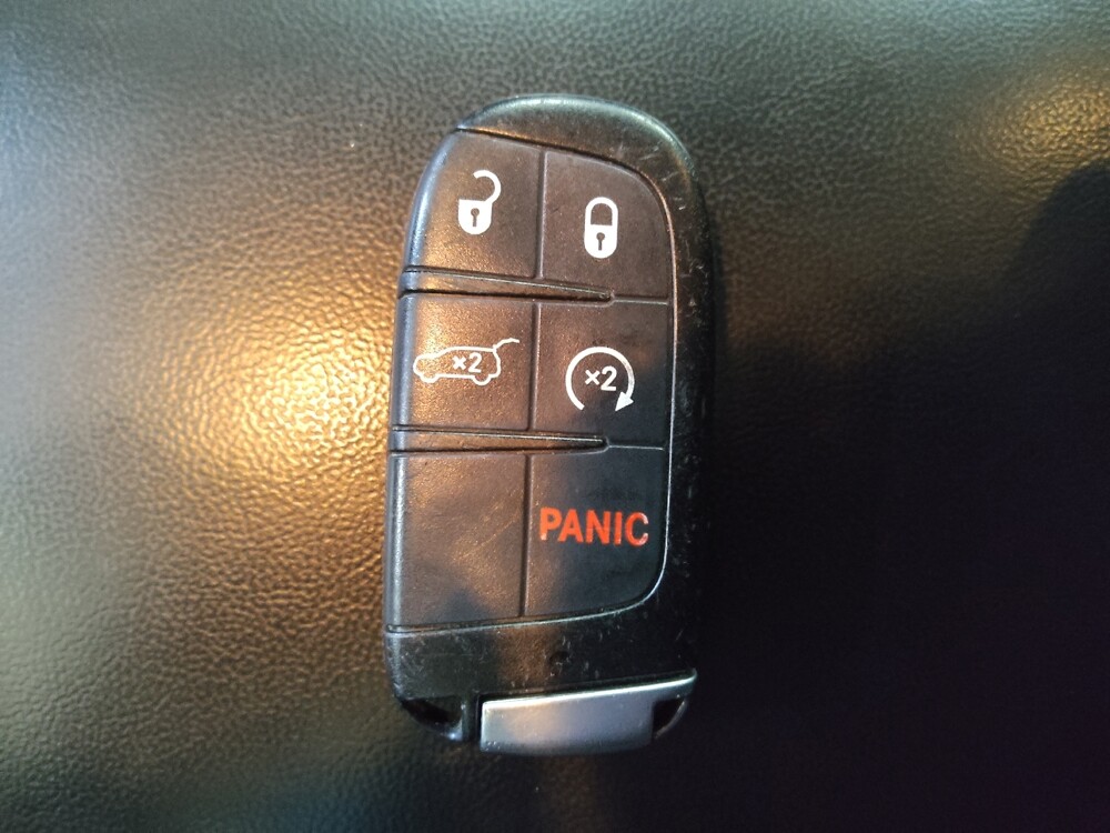 2017 Jeep Grand Cherokee in Conyers, GA 30094 - 18143404 32