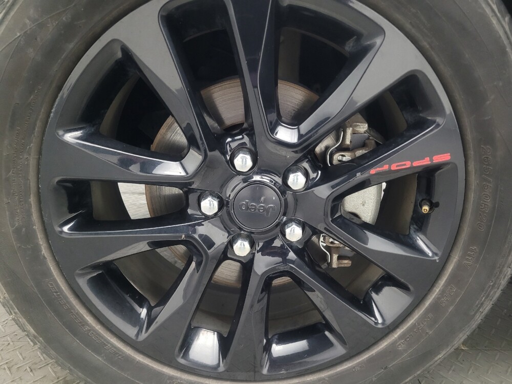 2017 Jeep Grand Cherokee in Conyers, GA 30094 - 18143404 31