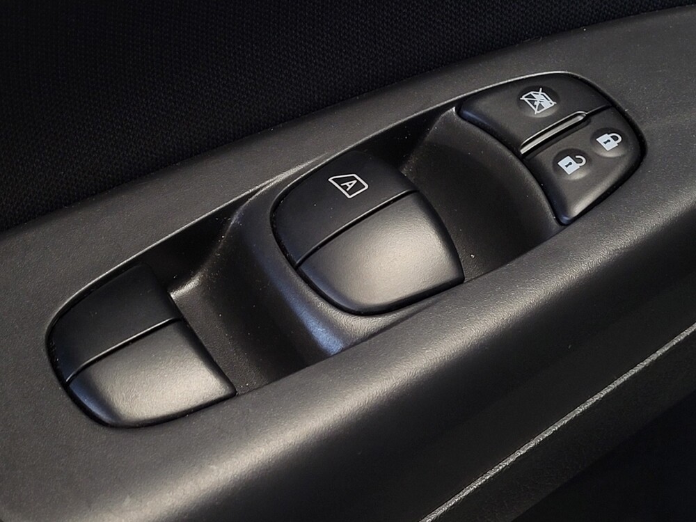 2016 Nissan Sentra in Orlando, FL 32808 - 18143413 27