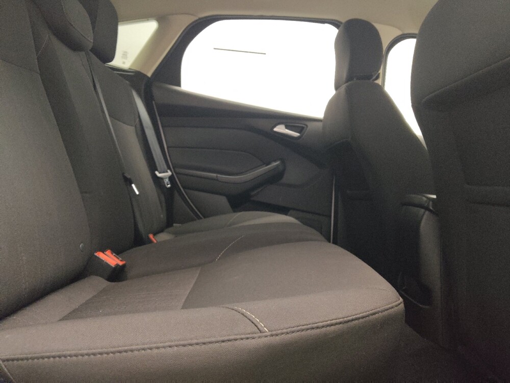 2016 Ford Focus in Lewisville, TX 75067 - 18143424 19