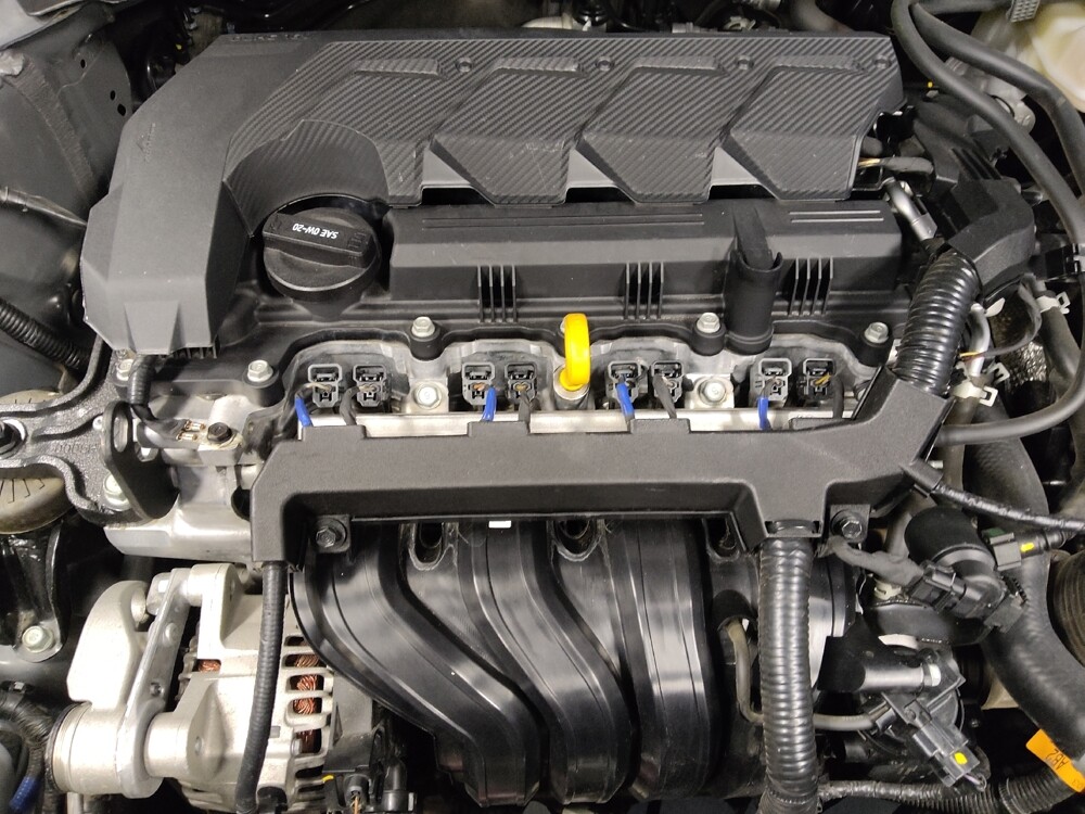 2025 Hyundai Venue in Tucson, AZ 85705 - 18143428 30