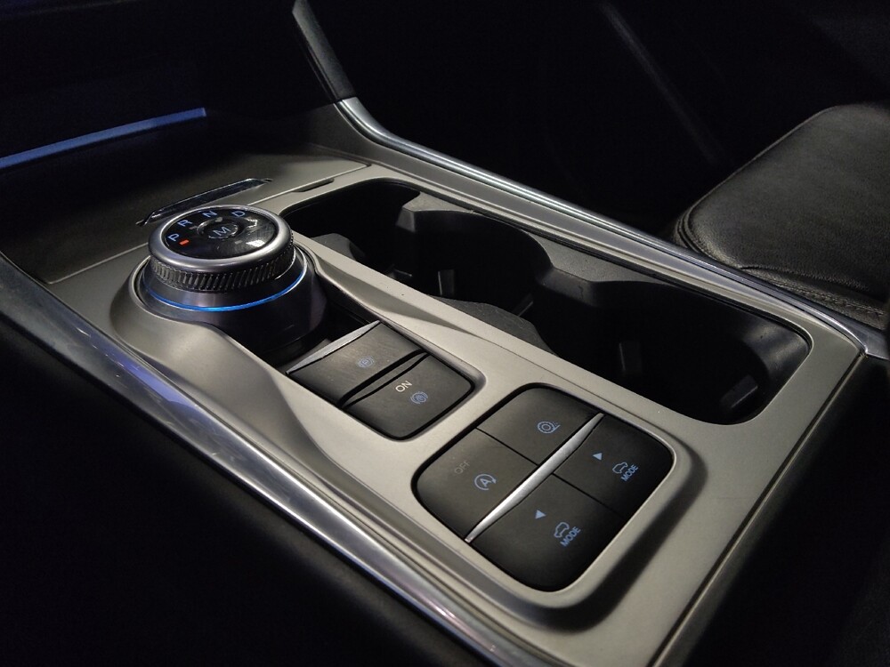 2020 Ford Explorer in Glendale, AZ 85301 - 18143429 26