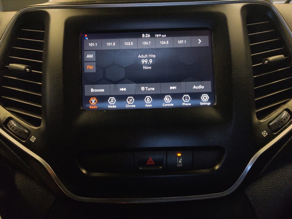 2021 Jeep Cherokee in Glendale, AZ 85301 - 18143430 25