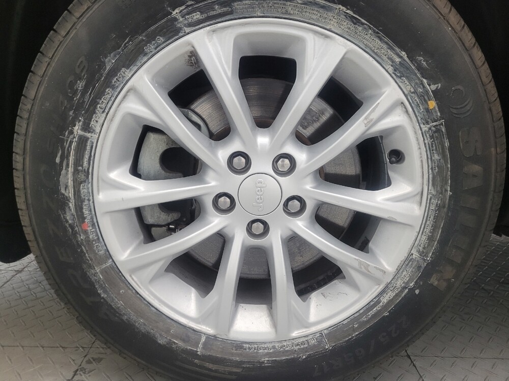 2021 Jeep Cherokee in Glendale, AZ 85301 - 18143430 31