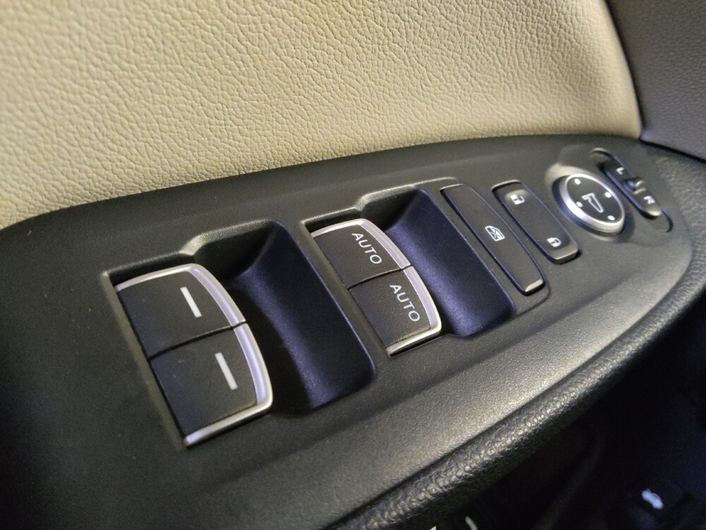 2018 Honda Accord in Chandler, AZ 85225 - 18143434 27
