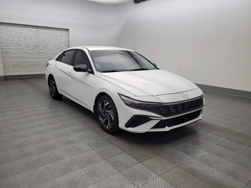2025 Hyundai Elantra in Phoenix, AZ 85015 - 18143436 13