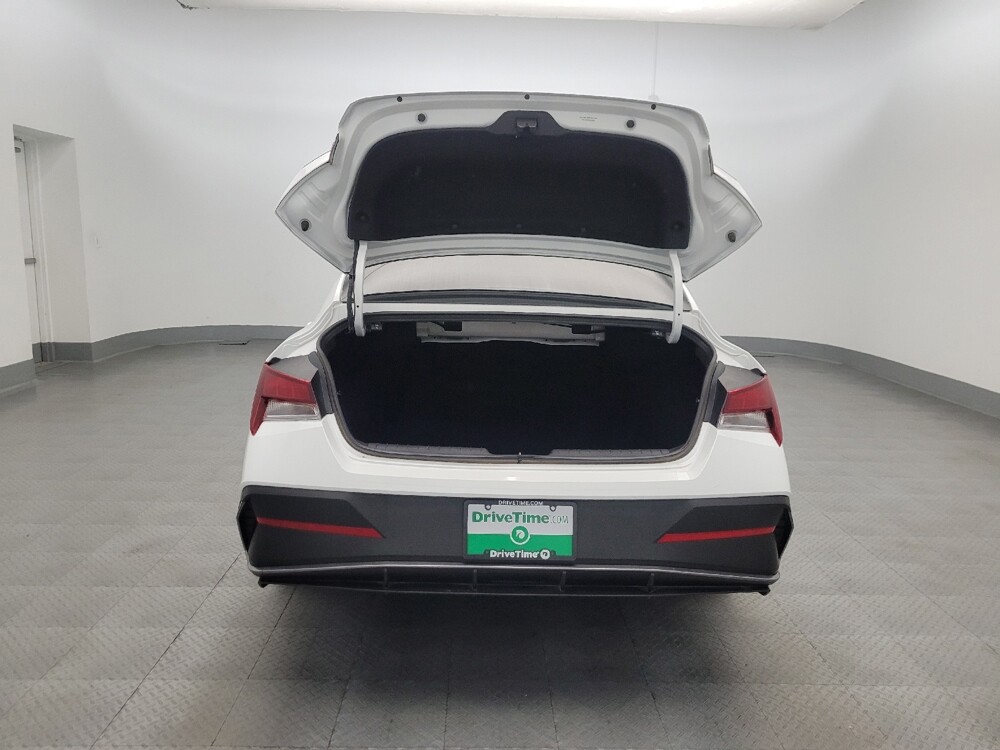 2025 Hyundai Elantra in Phoenix, AZ 85015 - 18143436 29