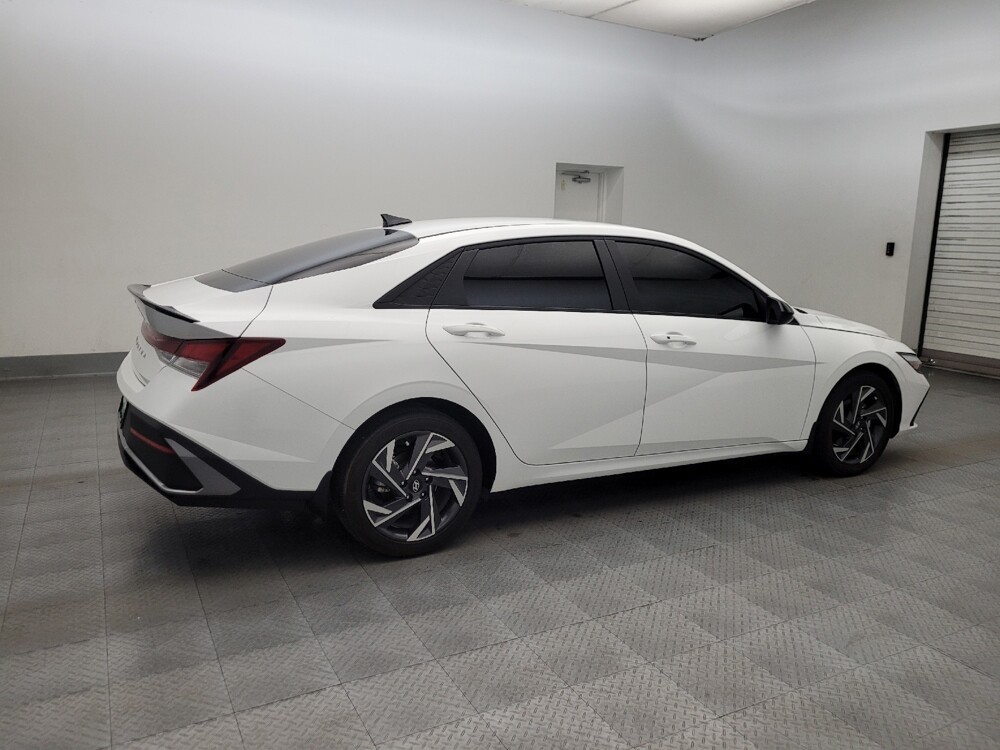 2025 Hyundai Elantra in Phoenix, AZ 85015 - 18143436 10