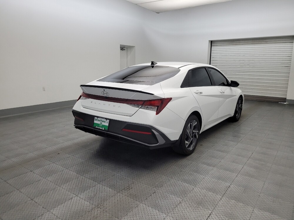 2025 Hyundai Elantra in Phoenix, AZ 85015 - 18143436 9