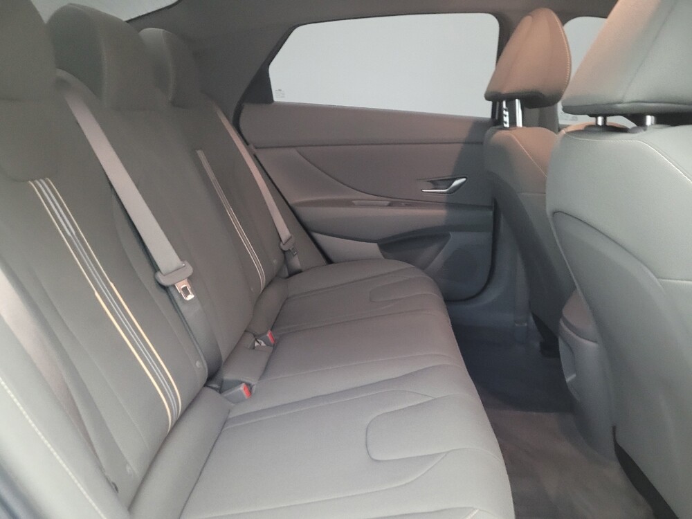 2025 Hyundai Elantra in Phoenix, AZ 85015 - 18143436 19