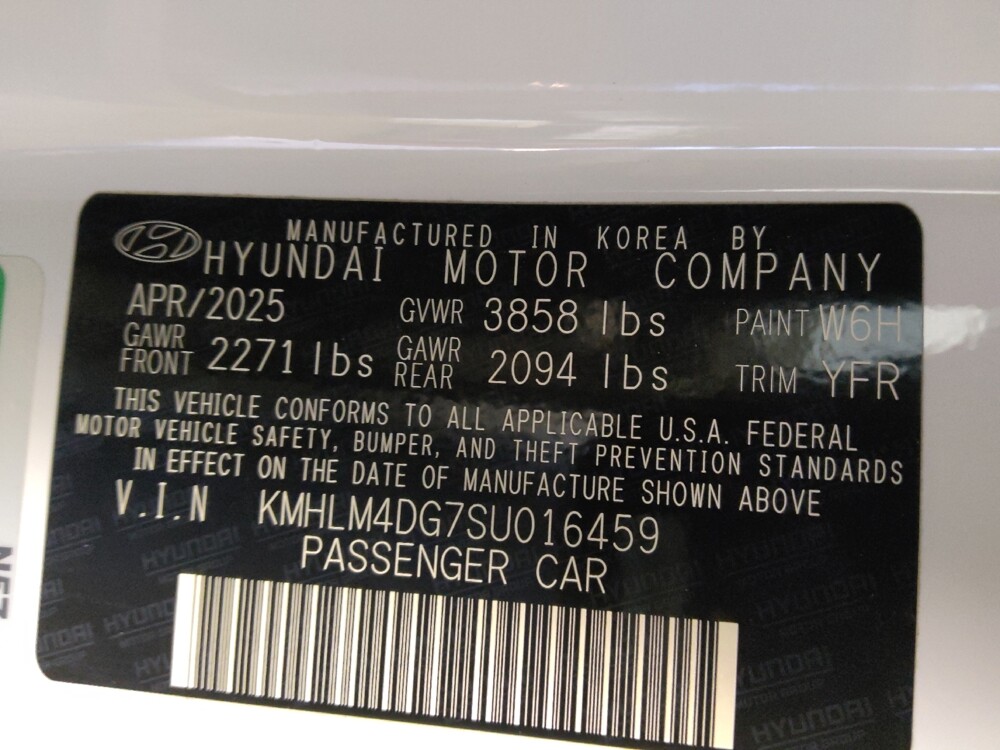 2025 Hyundai Elantra in Phoenix, AZ 85015 - 18143436 33