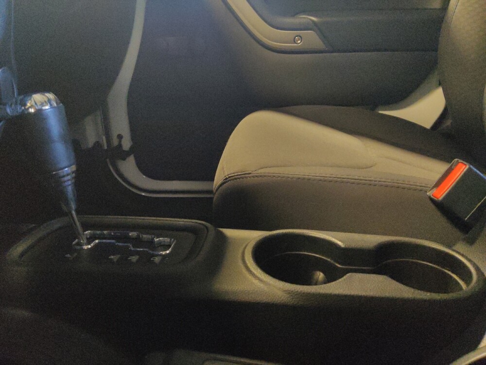 2016 Jeep Wrangler in Phoenix, AZ 85022 - 18143437 26