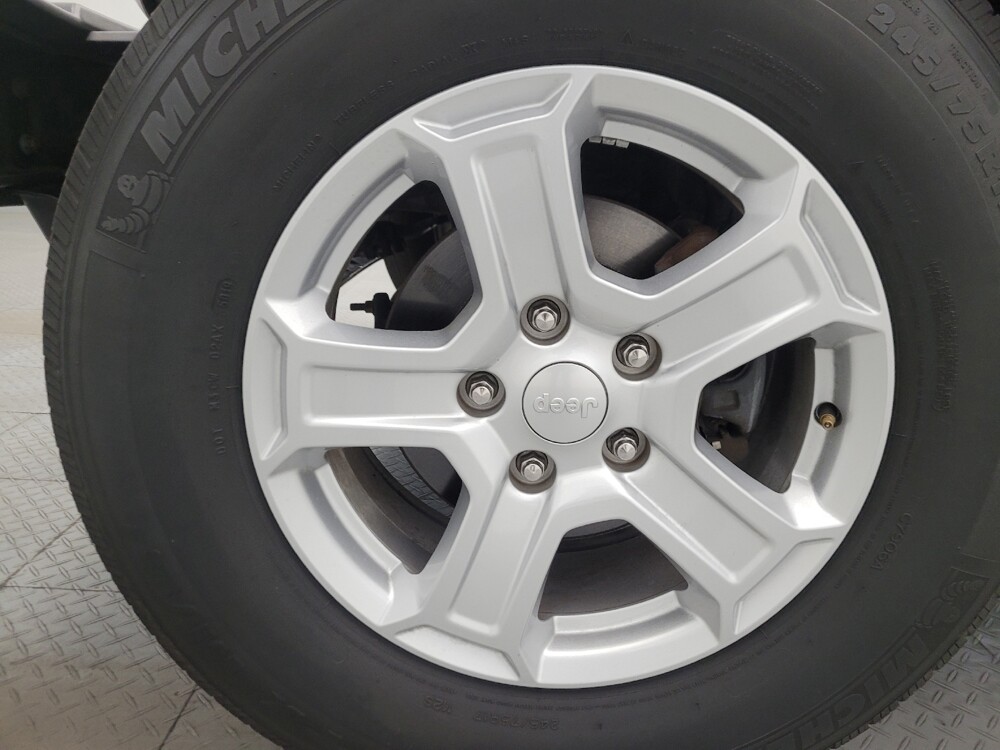 2016 Jeep Wrangler in Phoenix, AZ 85022 - 18143437 31