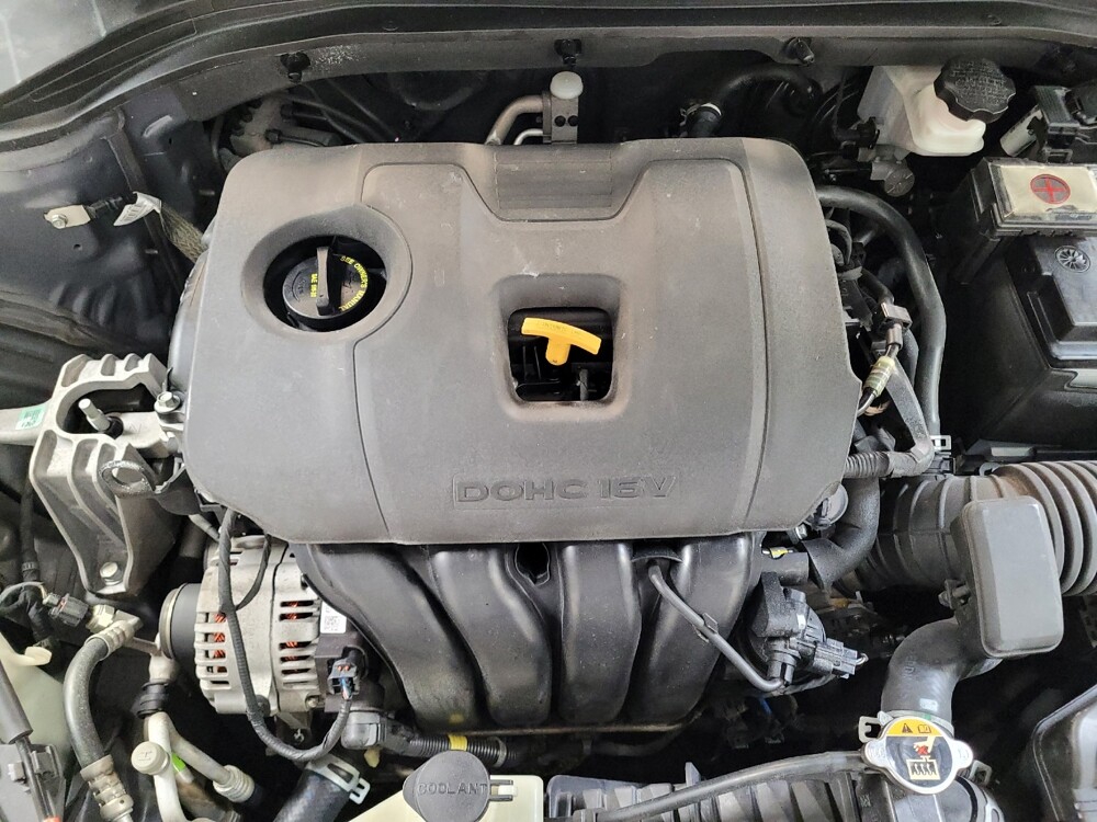 2019 Hyundai Elantra in Tallahassee, FL 32304 - 18143465 30